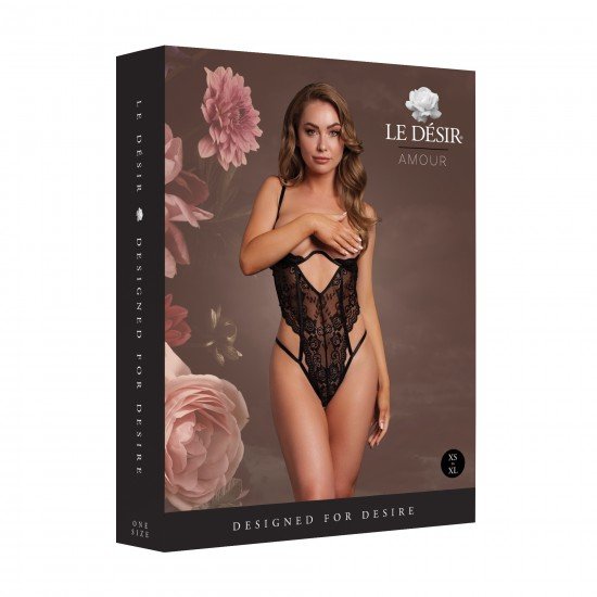 Este Body em renda com aro aberto em preto apresenta deslizadores ajustáveis ​​para um ajuste personalizado. Projetado para acentuar suas curvas, ele combina elegância e sedução para um visual cativante. Disponível nos t