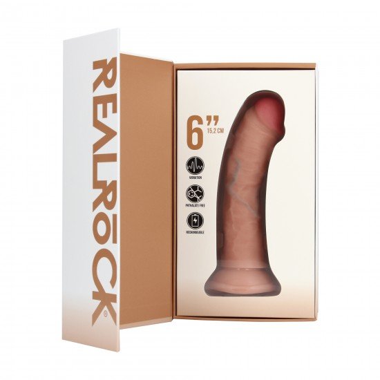 Divirta-se ao máximo com este dildo vibratório firme e macio ao toque, da RealRock®. Suas veias realistas de aparência natural no eixo, combinadas com o tamanho certo e design semelhante à pele, dão a você estimulação ex