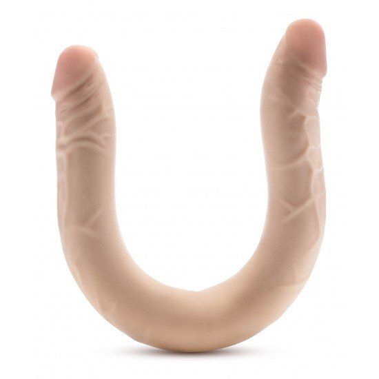 O Dong Duplo Posável de 16,5 polegadas do Dr. Skin Plus oferece uma dose dupla de prazer, oferecendo exatamente o que o médico receitou. Projetado para o máximo conforto, este dildo de ponta dupla apresenta um eixo posáv