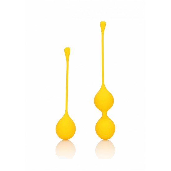 Este colorido conjunto de treinamento com bolas Kegel de silicone amarelo foi projetado para treinar e melhorar os músculos do assoalho pélvico, melhorando seu bem-estar geral e experiências prazerosas. Descubra momentos