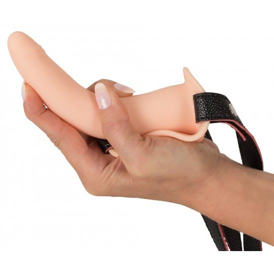 Tentando rastrear! Este vibrador de cinta é uma forma fina e se encaixa com segurança, o que significa que é perfeito para iniciantes. A bala vibratória removível possui 10 modos de vibração. O arnês é ajustável. Inclui